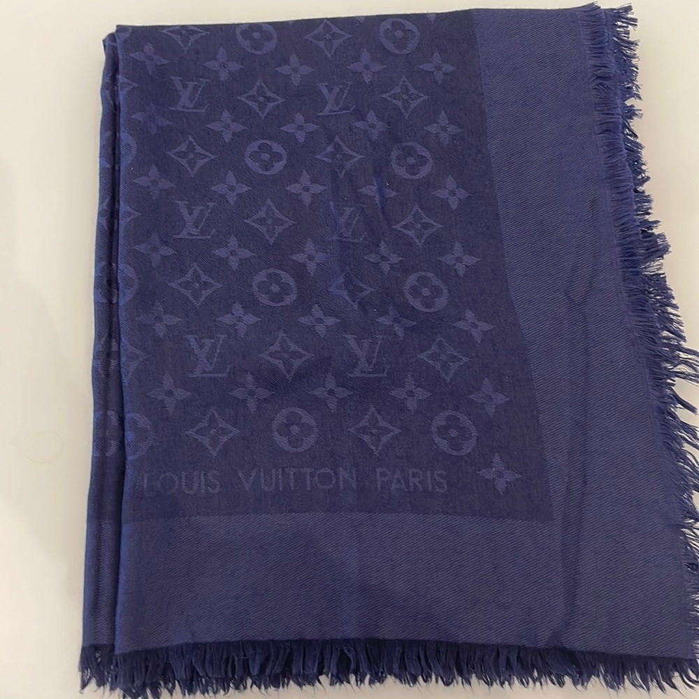 Authentic Louis vuitton scarf